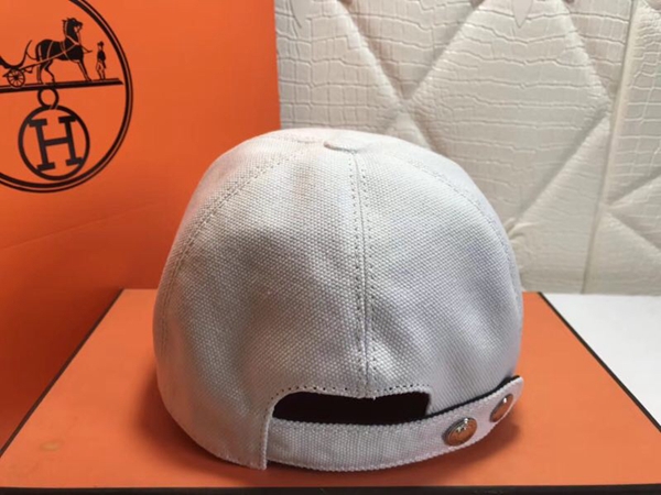 ブランド帽子側面デザイン